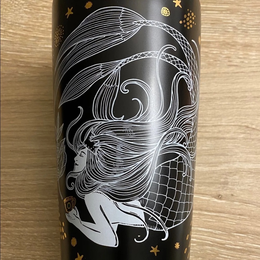 NWT 2020 Starbucks mermaid travel coffee mug